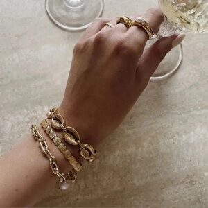 Gold Shell and Chain Bracelet Women's Jewelry